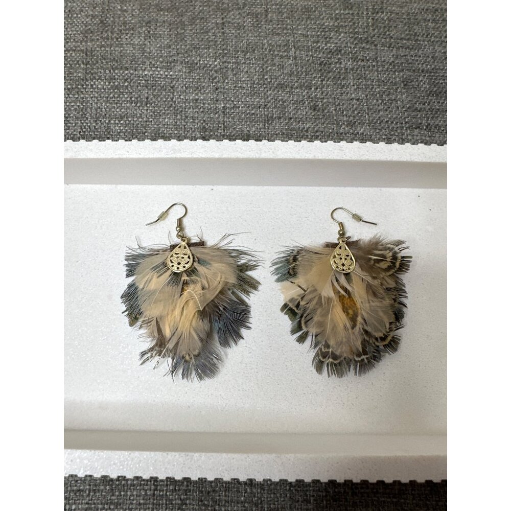 Boho Feather Dangle Earrings w/ Fabric Backing Gold-Tone Accents Womens Fashion